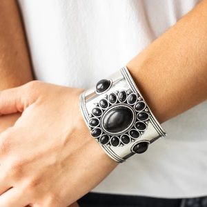 Room to Roam - black - Paparazzi bracelet